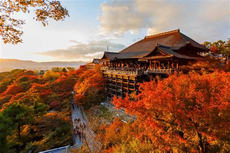 貴船神社 行き方 おすすめ ～ 神秘の水と紅葉の道を辿る旅