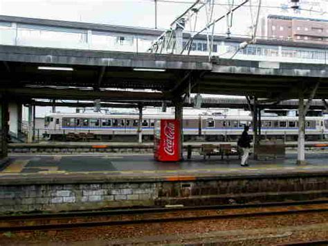 徳山駅から新大阪駅: 旅の始まりと終わりの間にあるもの