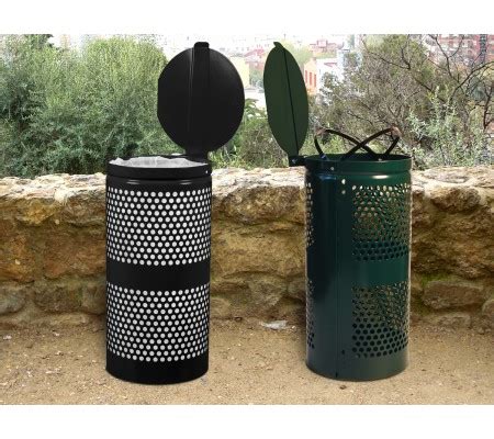 What is Required on an Outdoor Waste Receptacle: A Comprehensive Guide to Design, Functionality, and Environmental Impact